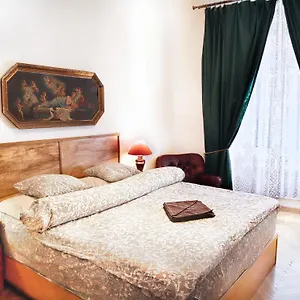  Homestay & Parking Assistance